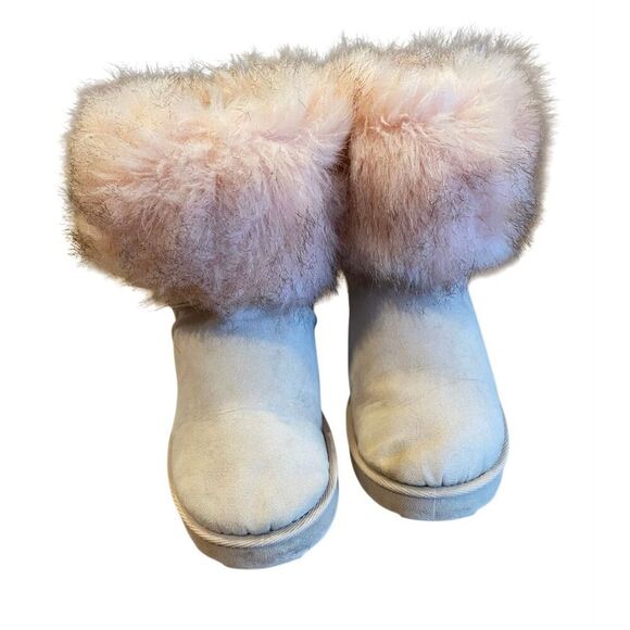 Pink Furry UGG Boots Size 10 Mid Ankle Light Pink Fur Suede - Picture 2 of 16